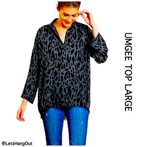 Umgee Large Animal Print Long Sleeve V-Neck Tunic Closing Closet